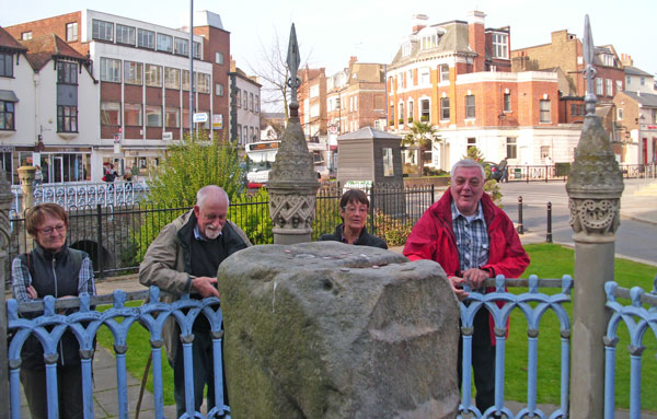 King's Stone von Kingston, auf dem sieben sächsische Könige bei ihrer Krönung gesessen haben sollen